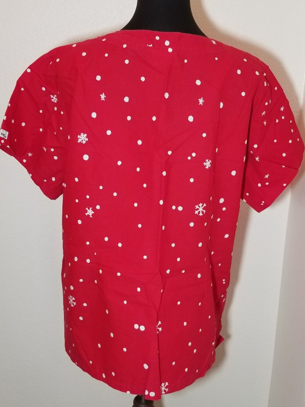 UA Scrubs Womens 3X Red Holiday Christmas Snowman Scrub Top Nurse Medical Lab - Picture 3 of 8